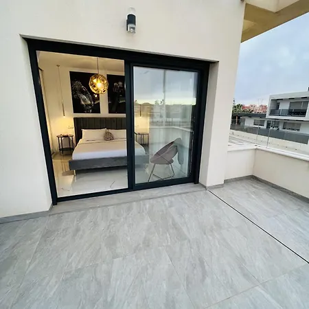 Moderna Y Luminosa Villa *